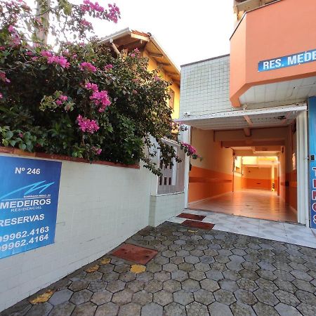 Ferienwohnung Residencial Medeiros Guarda do Embaú Exterior foto