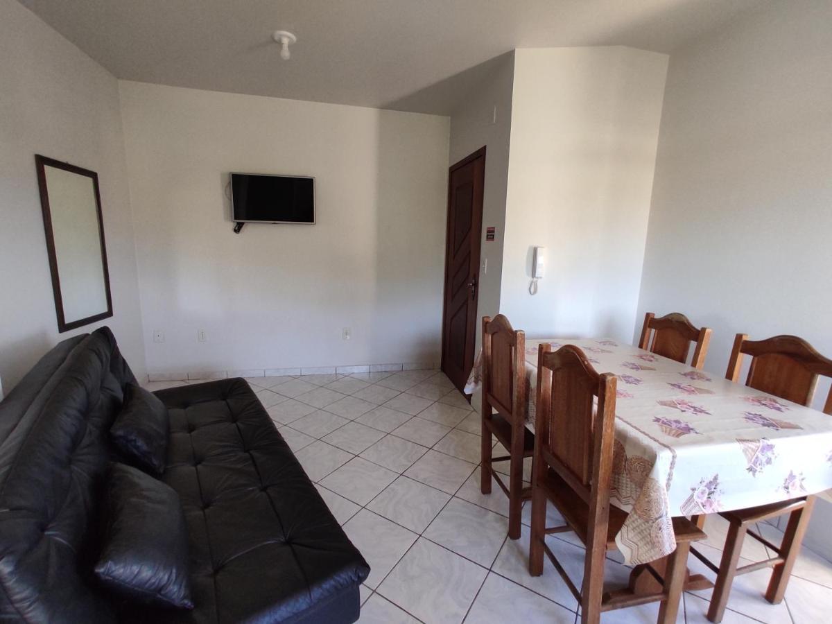 Ferienwohnung Residencial Medeiros Guarda do Embaú Zimmer foto